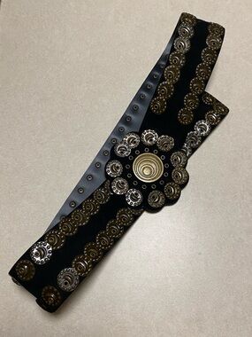 Lake Shore Drive Belt Women’s Size Large Black Suede Studded Waist Belt